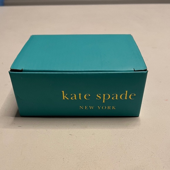 NWT Kate Spade Napkin Rings: Grace Avenue (set of 4) - Picture 4 of 5
